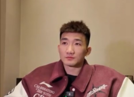  咋形容你和王博的關(guān)系？孫銘徽：像家人 他訓(xùn)練&生活中很照顧我們
