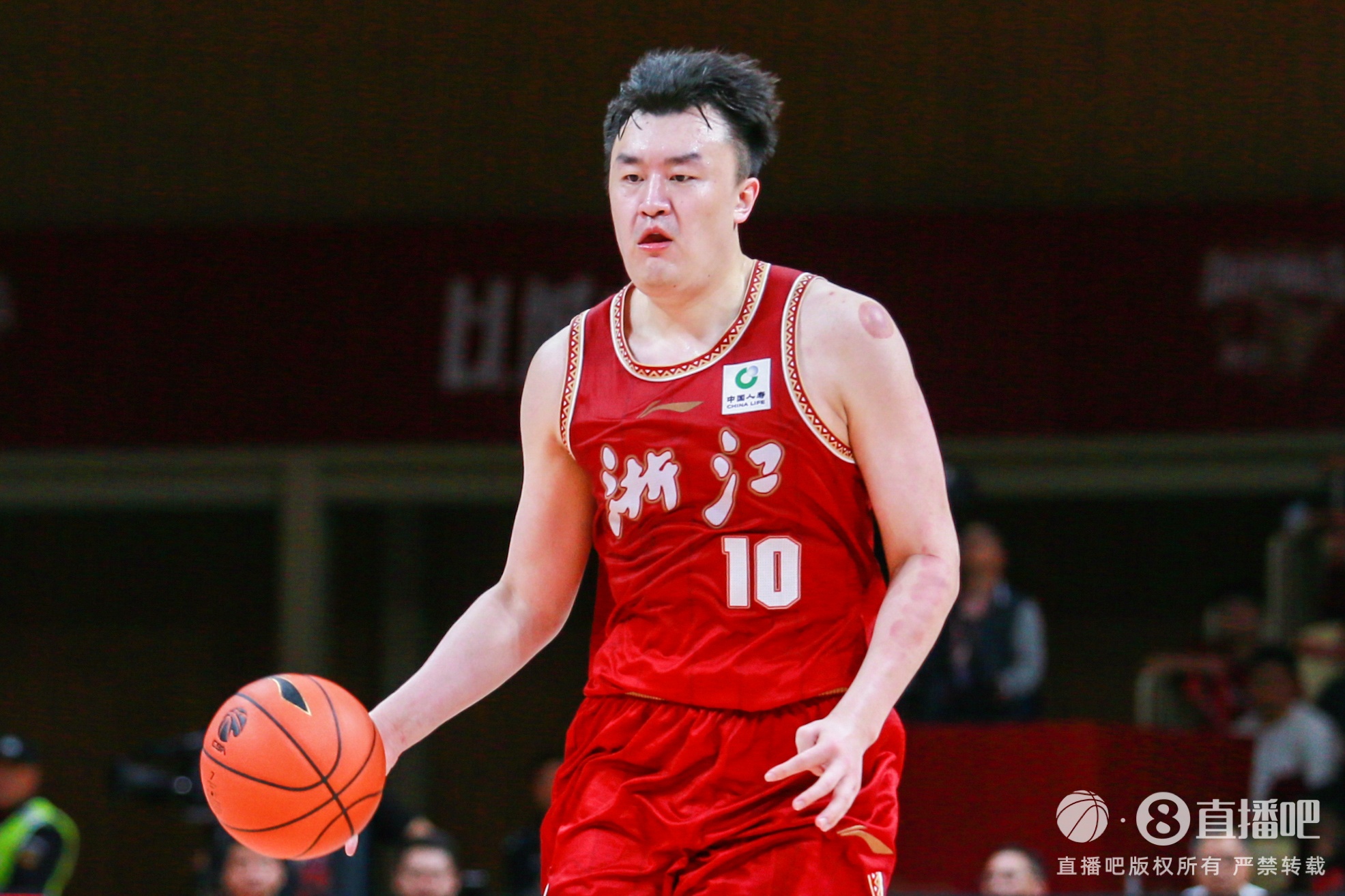  狀態(tài)火熱！劉澤一半場(chǎng)7投5中貢獻(xiàn)11分9板0失誤 正負(fù)值+15