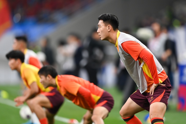  足球報(bào)：張玉寧、蔣圣龍均有不同程度傷病，伊萬(wàn)未讓在熱身賽出場(chǎng)