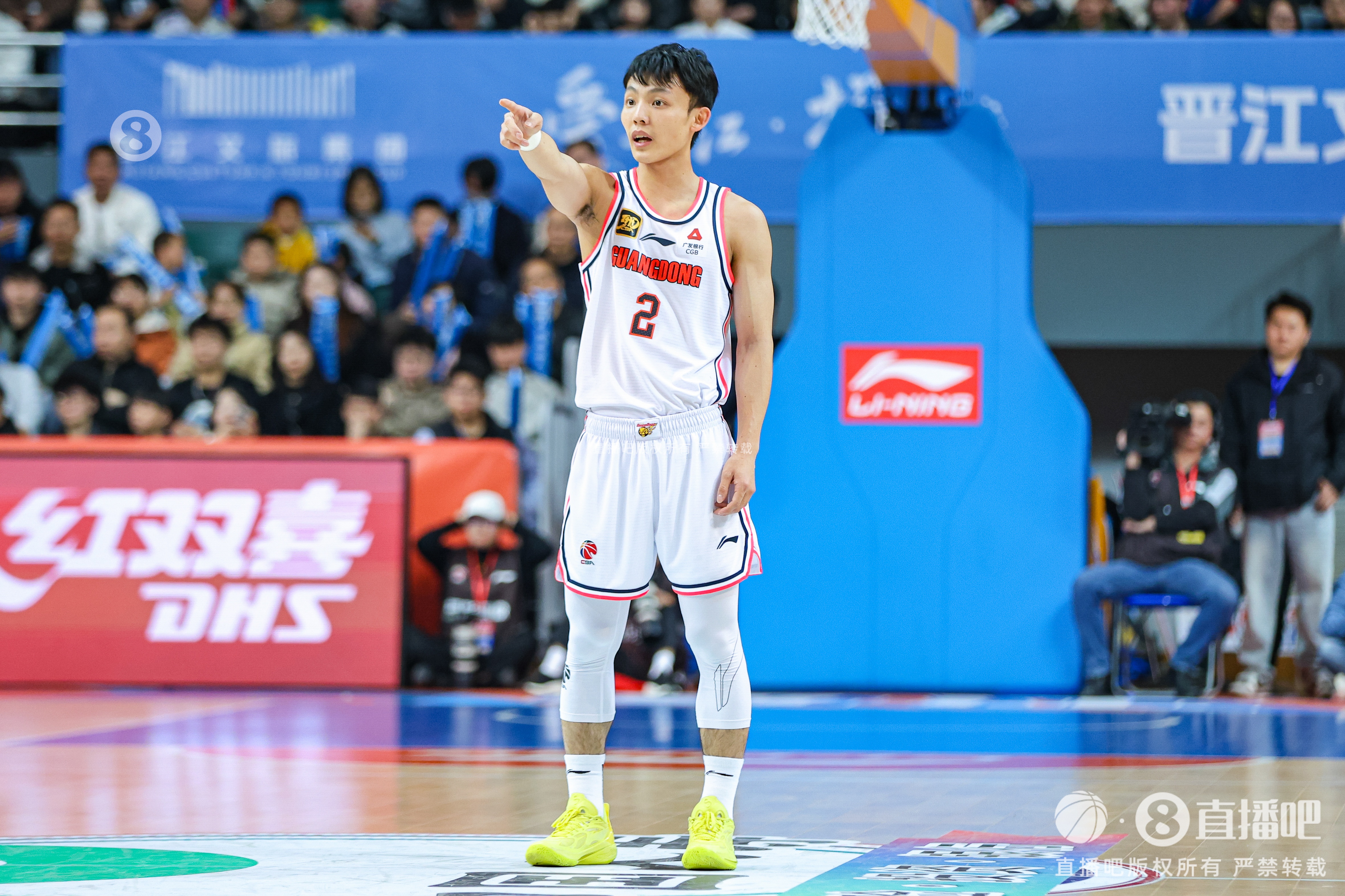  手熱！徐杰打滿首節(jié)5中4拿到10分2助 正負(fù)值+17