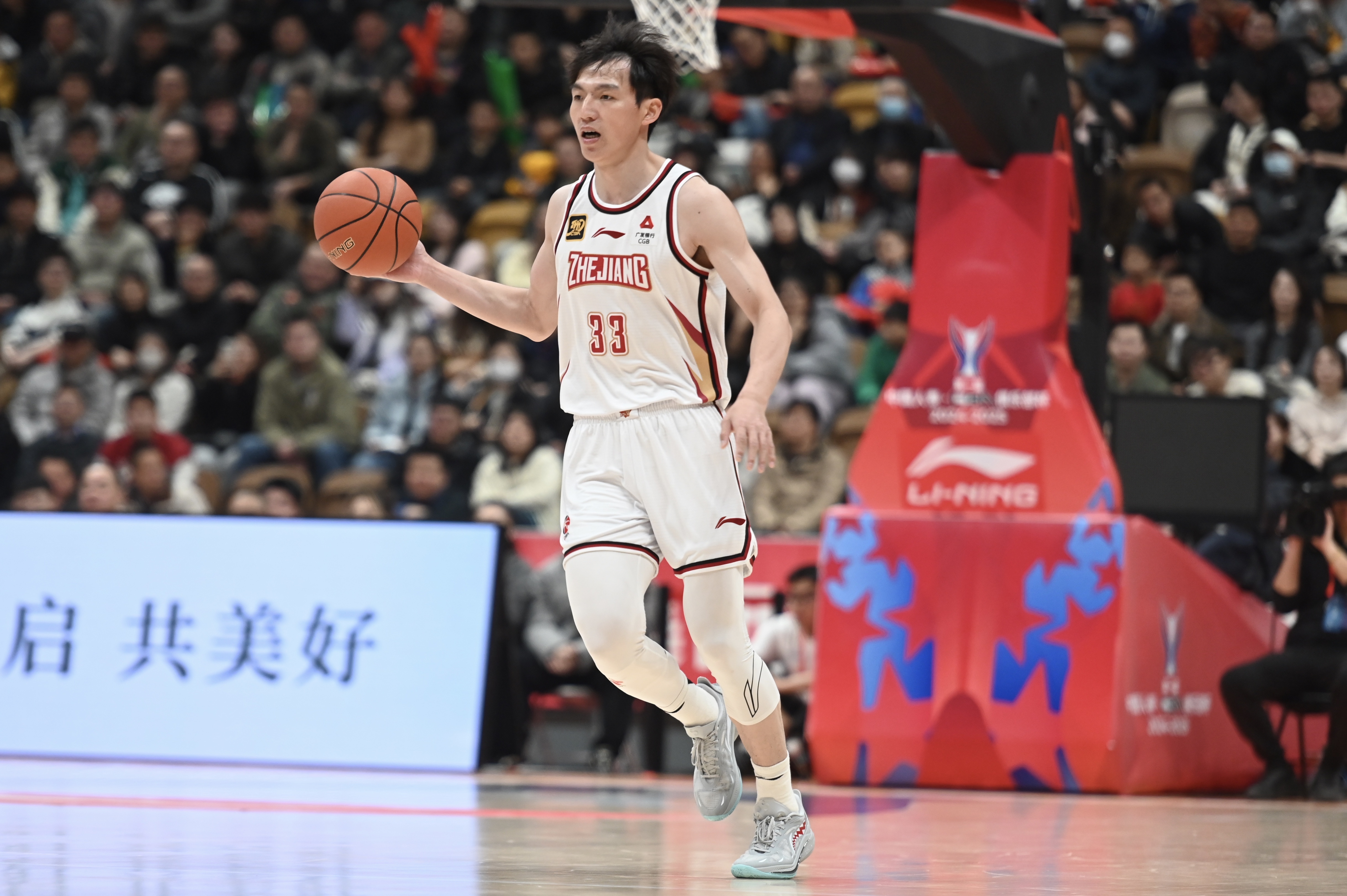  雙槍表現(xiàn)不錯！吳前和陸文博均9中5&三分合計15中7合砍30分